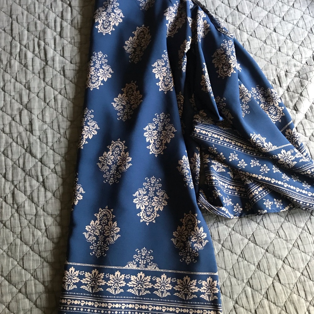 navy blue,shoulder-less, patterned dress